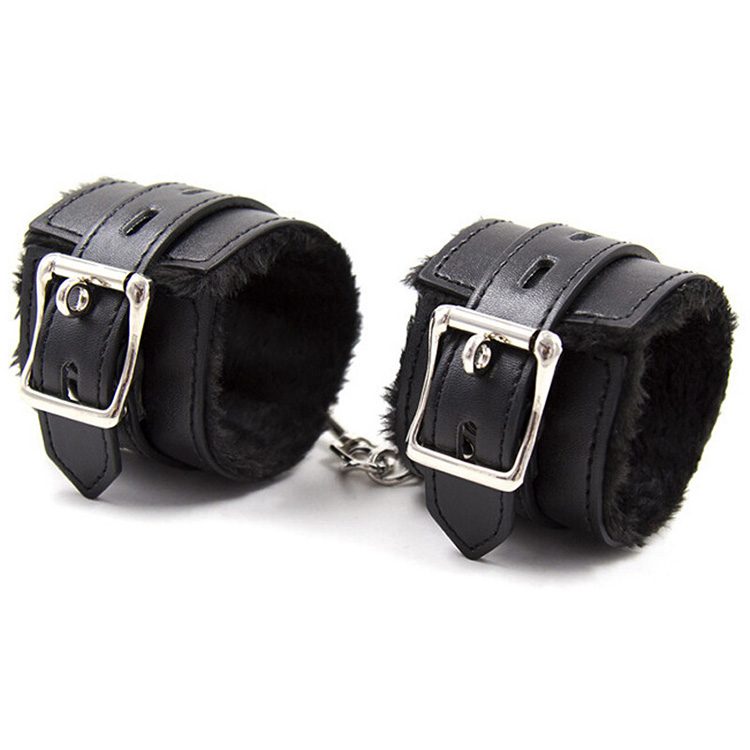 Handcuffs Leather Strap-on Kit