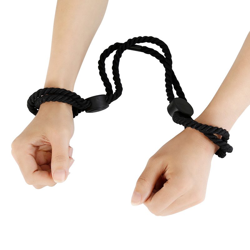 Kit de Cinto com Dildo, Corda de Treino e Restrição