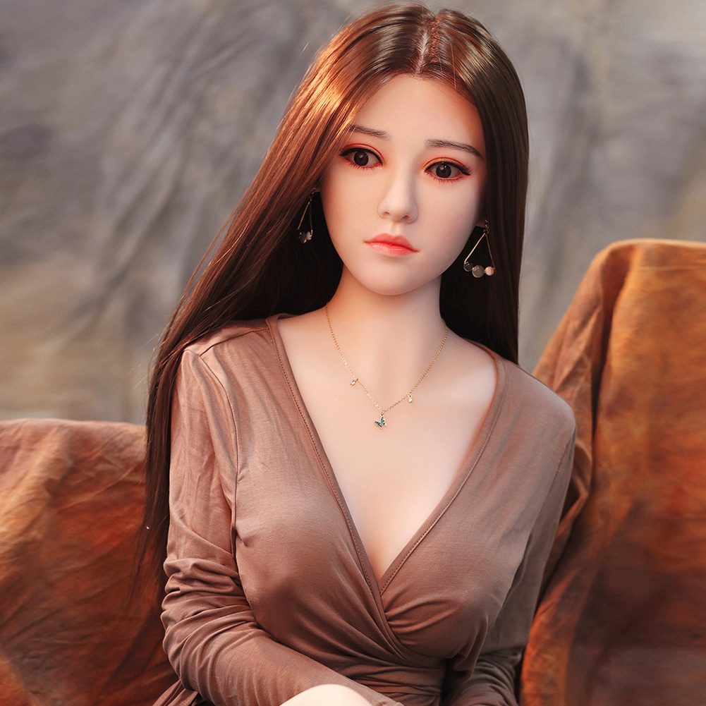 Poupées érotiques asiatiques